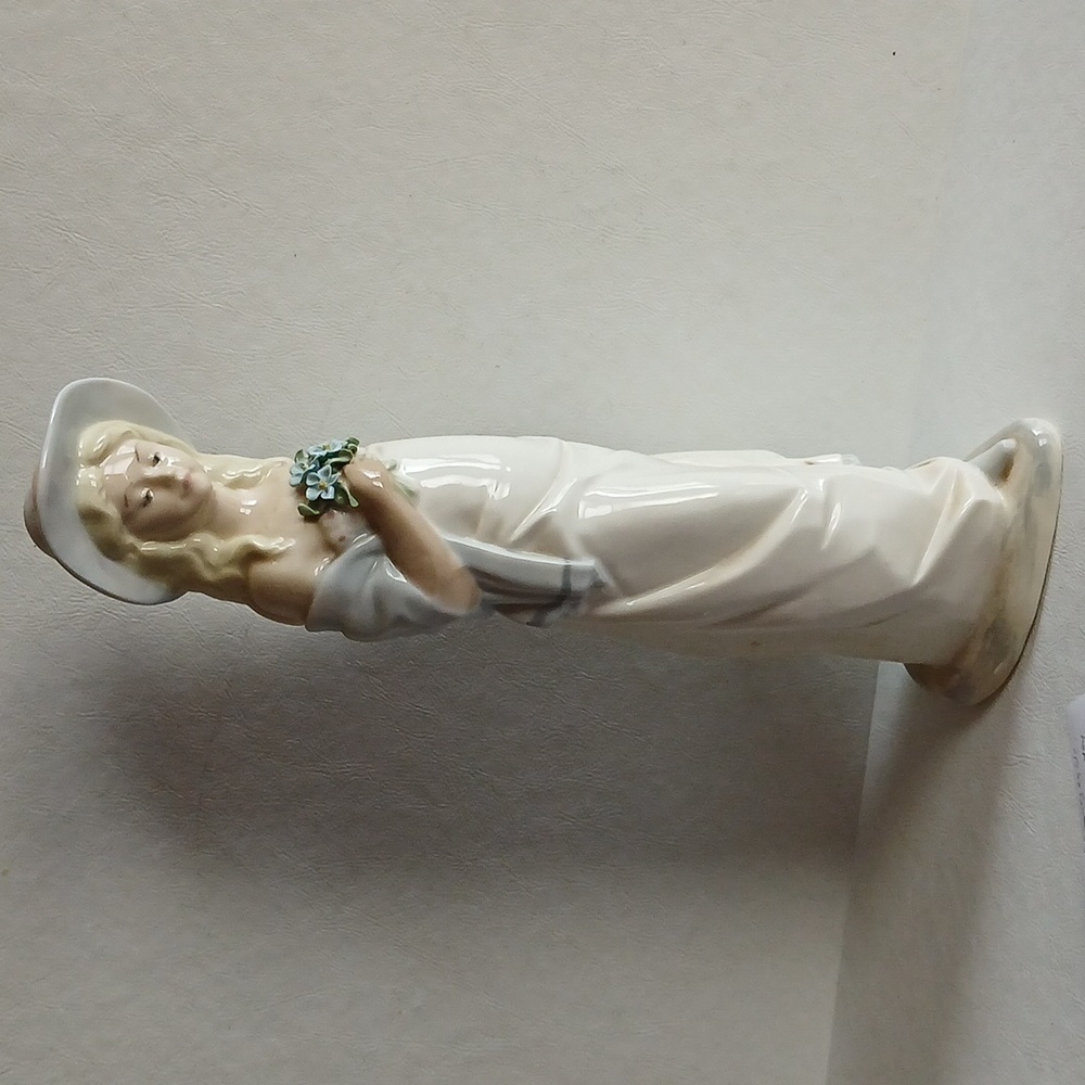 Beautiful Porcelain Figurine